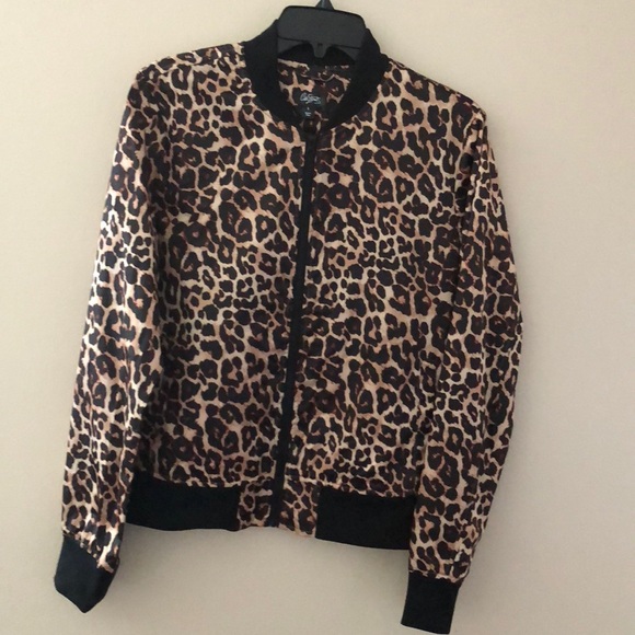 City Streets Jackets & Blazers - City Streets Light weigh jacket Size L New